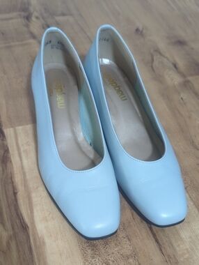 Margaret Light Blue Leather Women's Flats